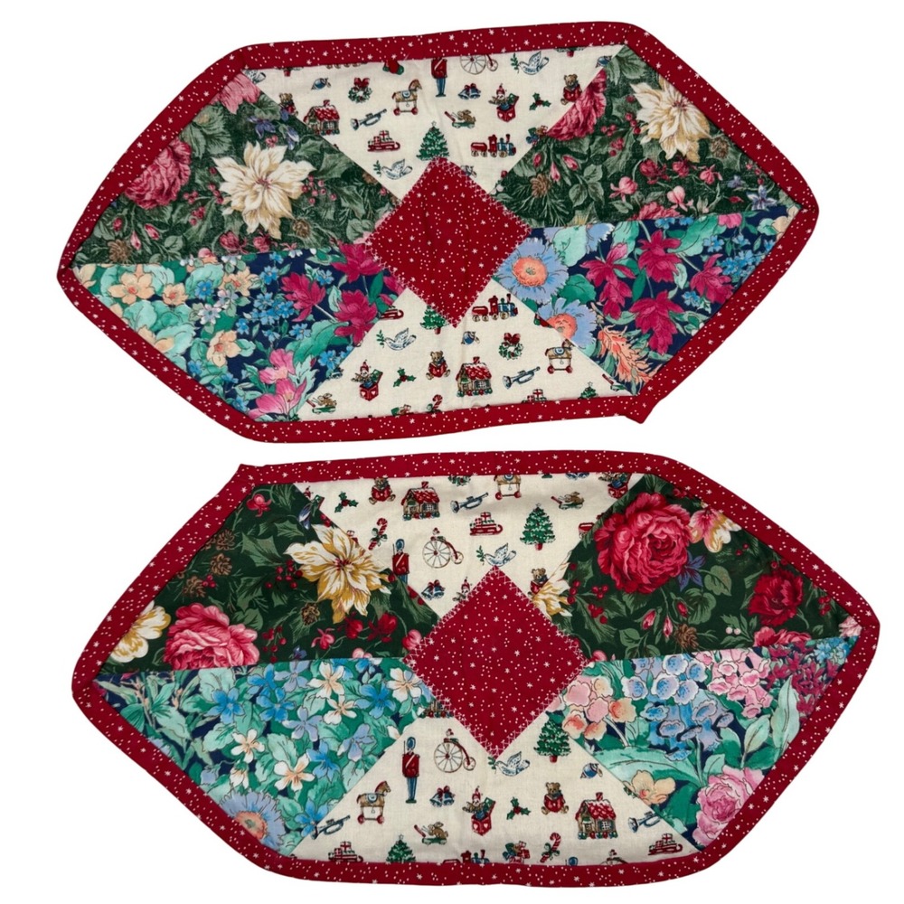 2 VTG Handmade Quilted Patchwork Christmas Floral Toy Soldiers Placemats Hexagon